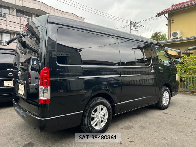 Toyota HIACE VAN 2011-01 8875941-3