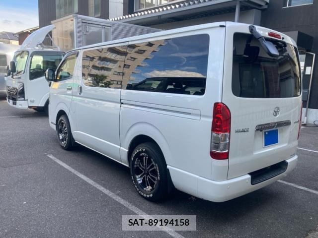 Toyota HIACE VAN 2024-05 8875996-13