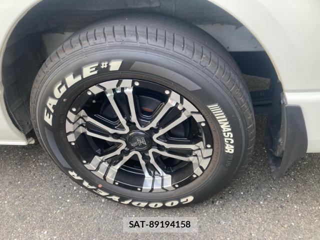 Toyota HIACE VAN 2024-05 8875996-4