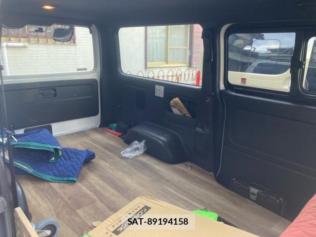 Toyota HIACE VAN 2024-05 8875996-7