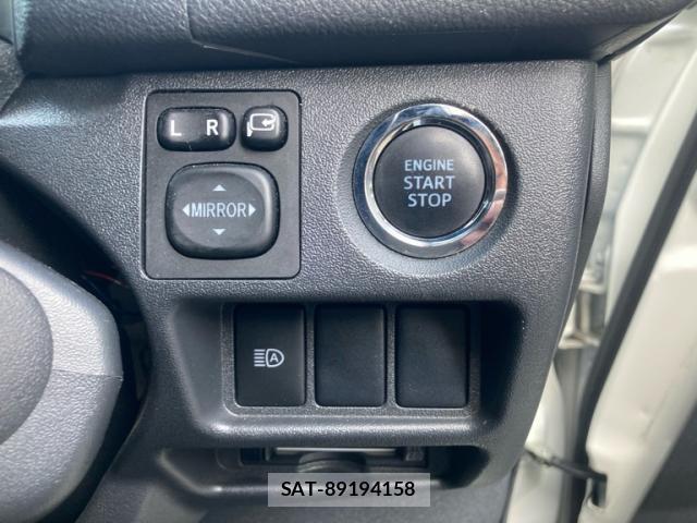 Toyota HIACE VAN 2024-05 8875996-9