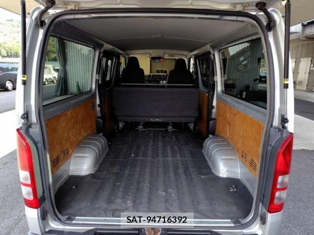 Toyota HIACE VAN 2019-05 8876095-2