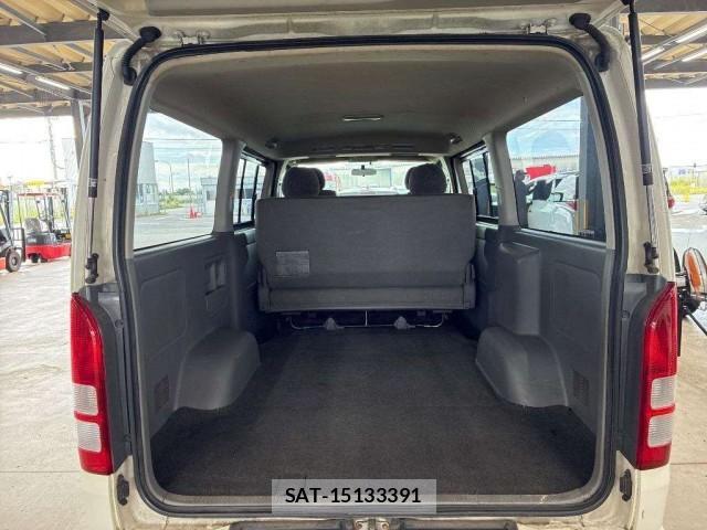 Toyota HIACE VAN 2005-08 8876098-2