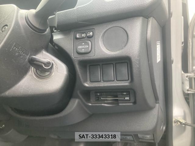 Toyota HIACE VAN 2016-03 8876163-14