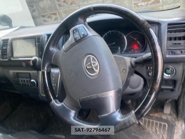 Toyota HIACE VAN 2016-05 8876243-10