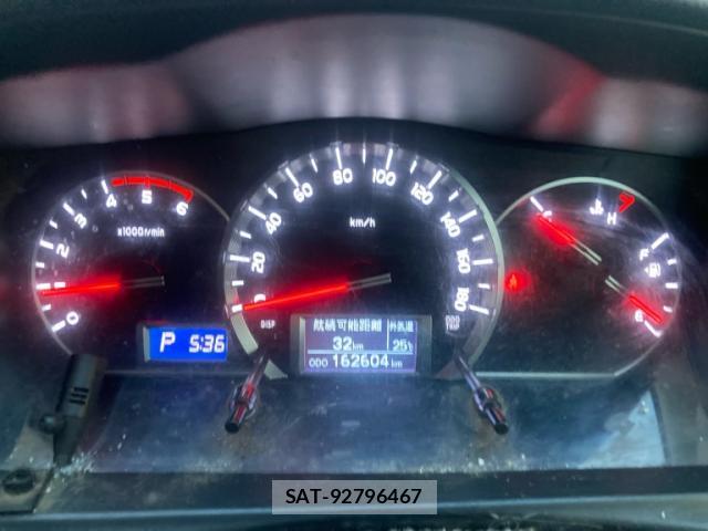 Toyota HIACE VAN 2016-05 8876243-11