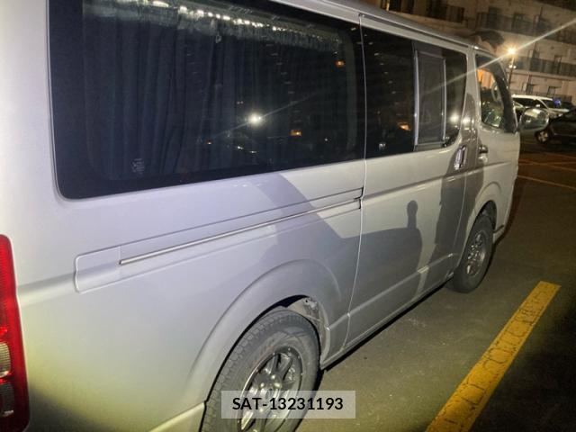 Toyota HIACE VAN 2013-08 8876403-13