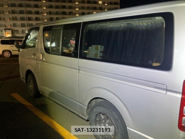 Toyota HIACE VAN 2013-08 8876403-3