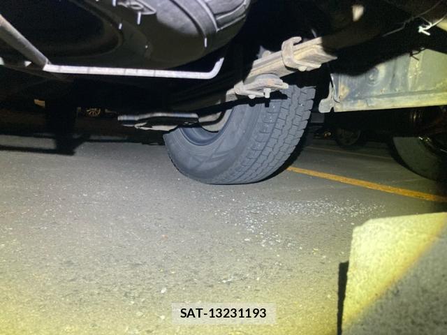 Toyota HIACE VAN 2013-08 8876403-9