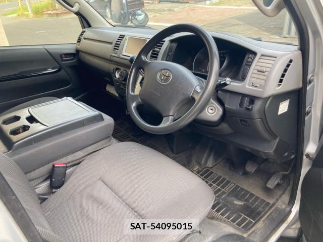 Toyota HIACE VAN 2011-10 8876427-15
