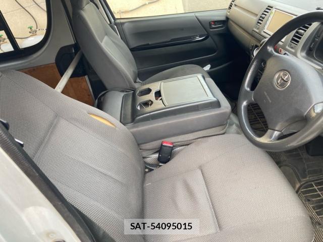 Toyota HIACE VAN 2011-10 8876427-16