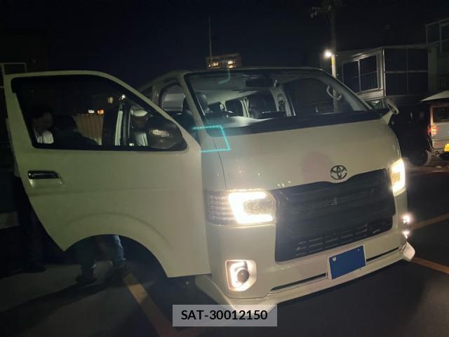 Toyota HIACE VAN 2017-03 8876428-0