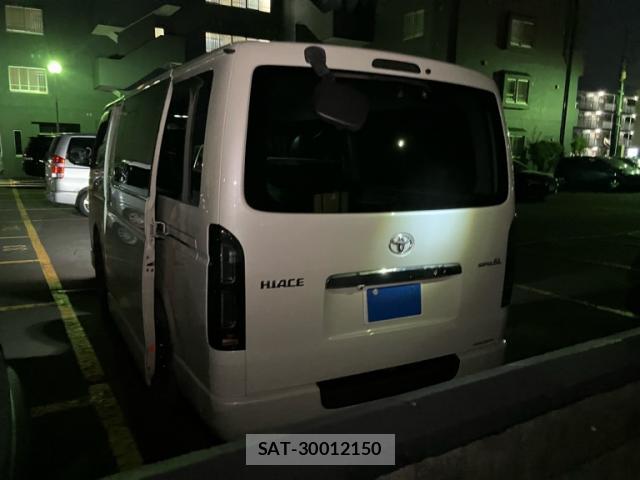 Toyota HIACE VAN 2017-03 8876428-2