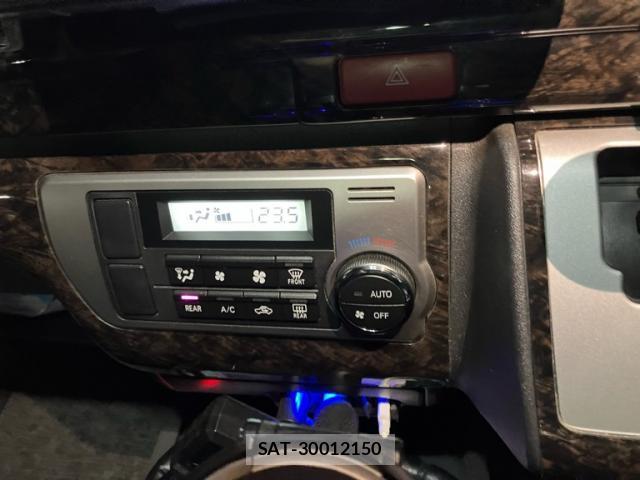 Toyota HIACE VAN 2017-03 8876428-8