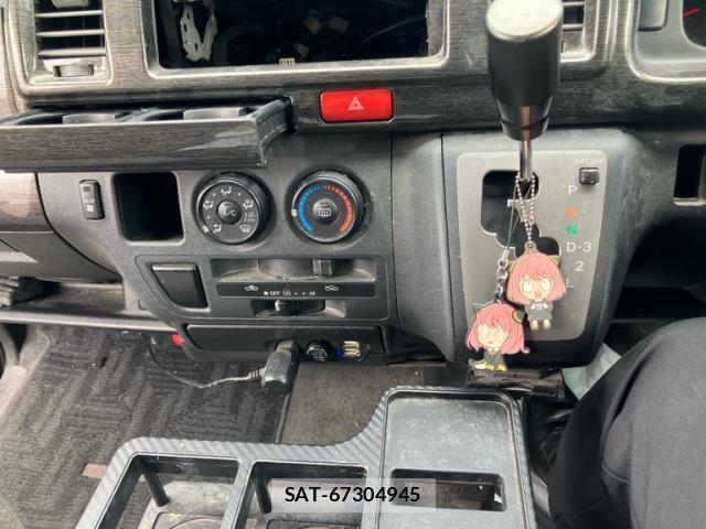Toyota HIACE VAN 2009-01 8876433-10