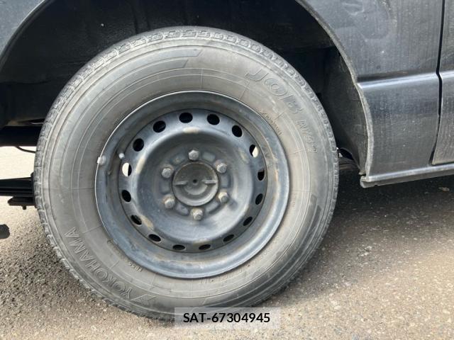 Toyota HIACE VAN 2009-01 8876433-14