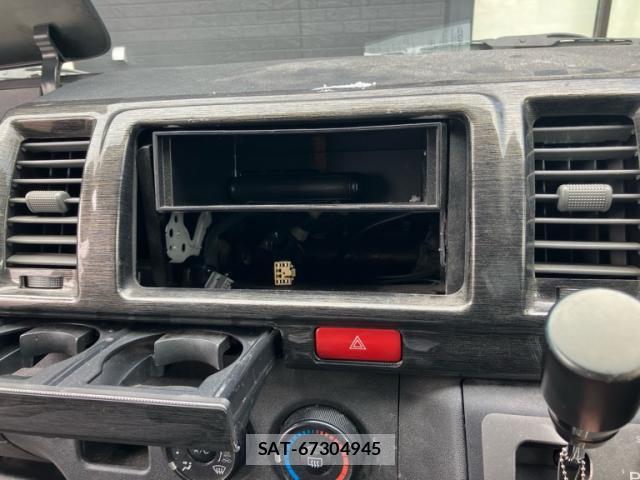 Toyota HIACE VAN 2009-01 8876433-9