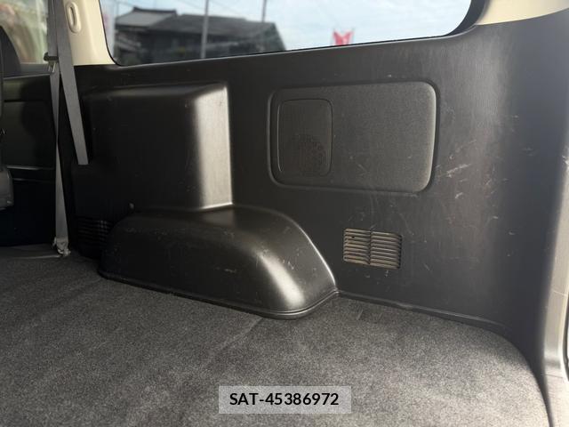 Toyota HIACE VAN 2016-04 8876668-10