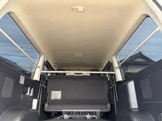 Toyota HIACE VAN 2015-08 8876669-11