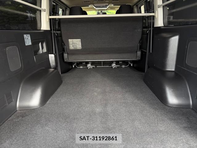 Toyota HIACE VAN 2015-08 8876669-6