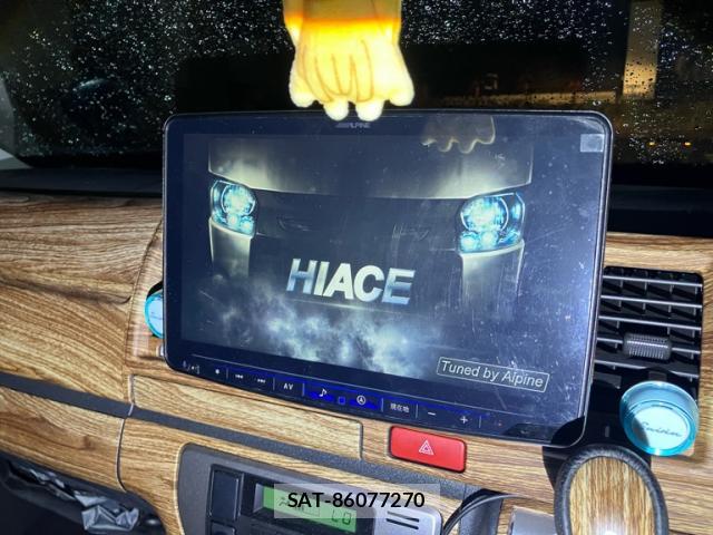 Toyota HIACE VAN 2023-06 8876741-18