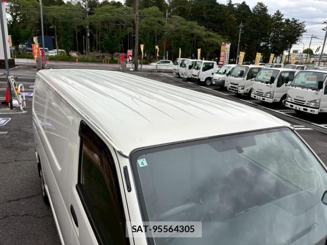 Toyota HIACE VAN 2015-11 8876883-10