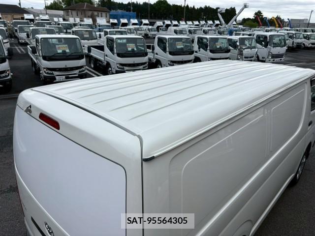 Toyota HIACE VAN 2015-11 8876883-11