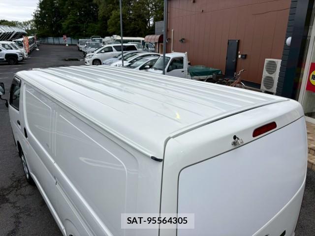 Toyota HIACE VAN 2015-11 8876883-12