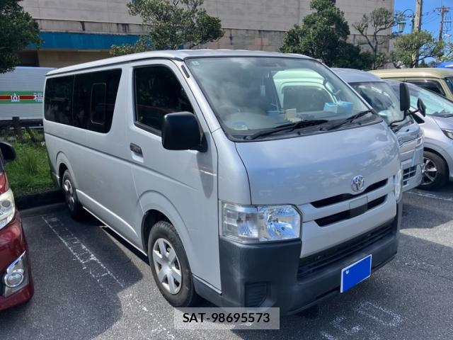 Toyota HIACE VAN 2018-02 8877041-1
