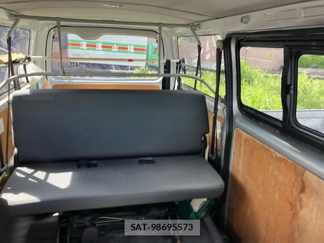 Toyota HIACE VAN 2018-02 8877041-10