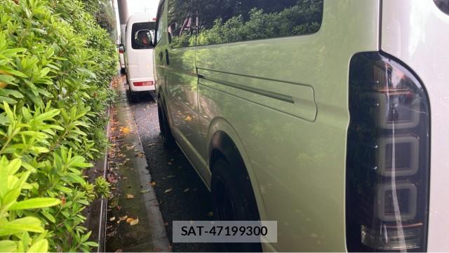 Toyota HIACE VAN 2020-05 8877149-10