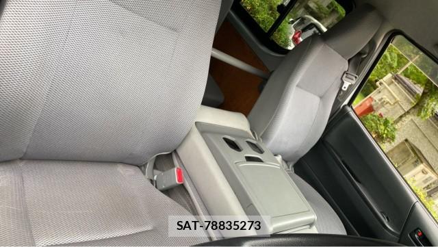 Toyota HIACE VAN 2007-09 8877163-5