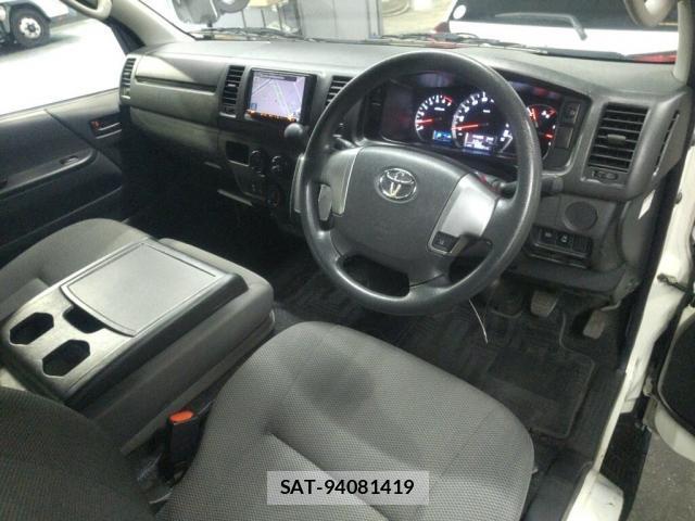 Toyota HIACE VAN 2020-04 8877354-2
