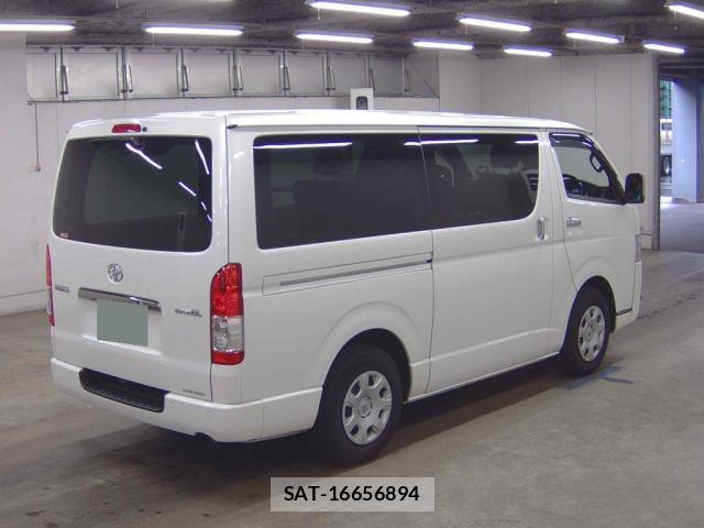Toyota HIACE VAN 2022-01 8877369-5