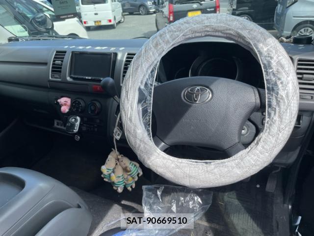 Toyota HIACE VAN 2008-10 8877592-9