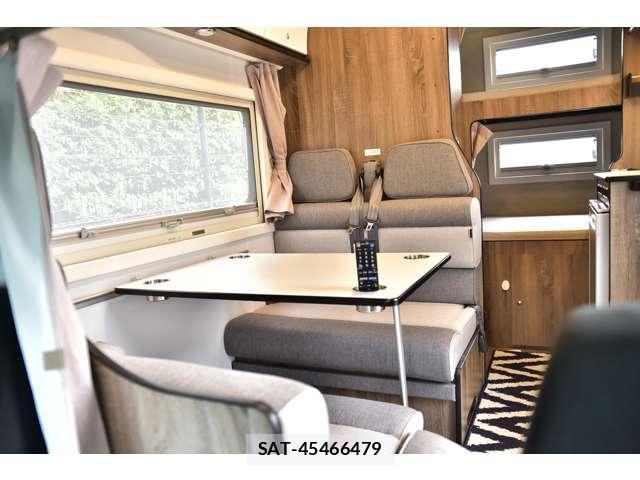 Toyota HIACE VAN 2023-04 8877827-1