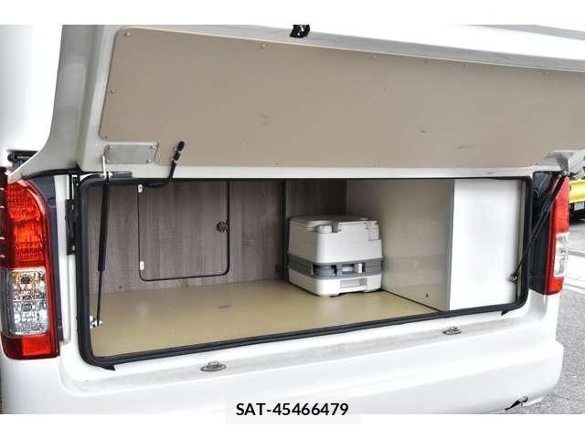 Toyota HIACE VAN 2023-04 8877827-15