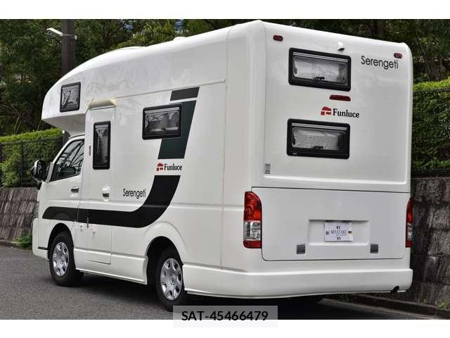 Toyota HIACE VAN 2023-04 8877827-4