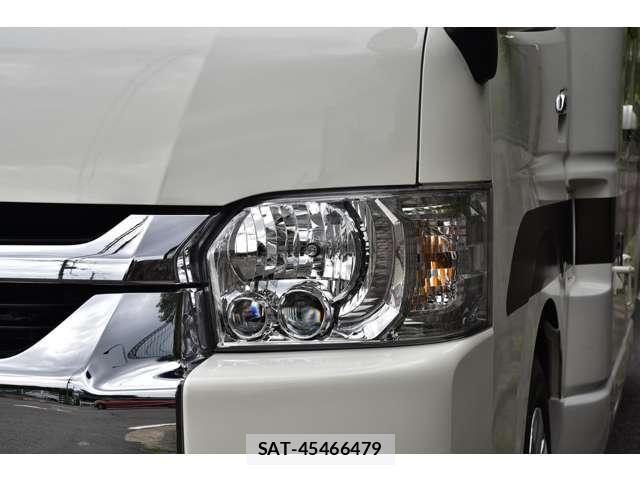 Toyota HIACE VAN 2023-04 8877827-7