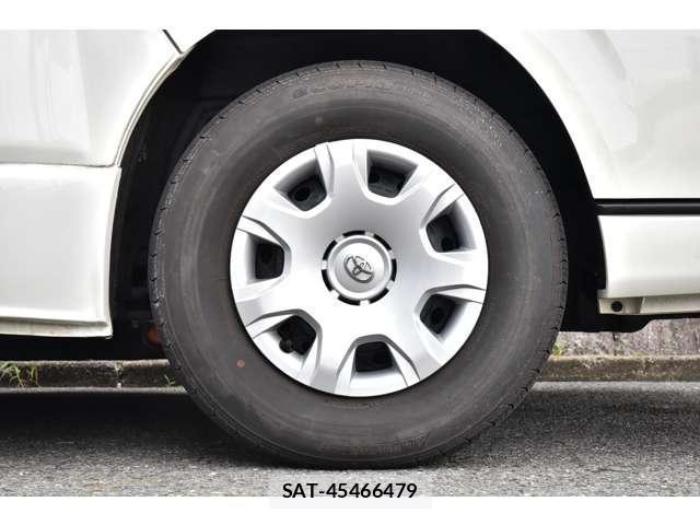 Toyota HIACE VAN 2023-04 8877827-8