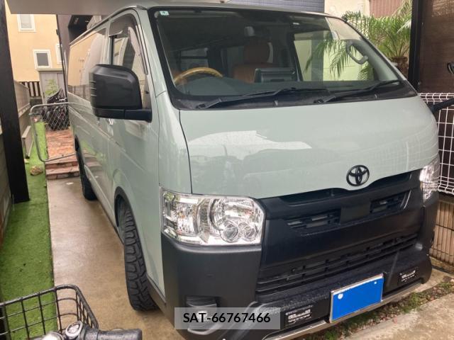 Toyota HIACE VAN 2025-04 8877880-2