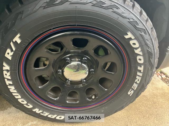 Toyota HIACE VAN 2025-04 8877880-4
