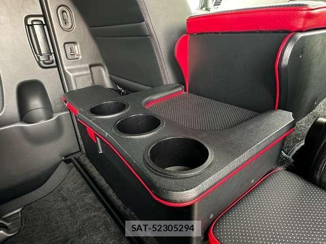 Toyota HIACE VAN 2022-06 8877941-10