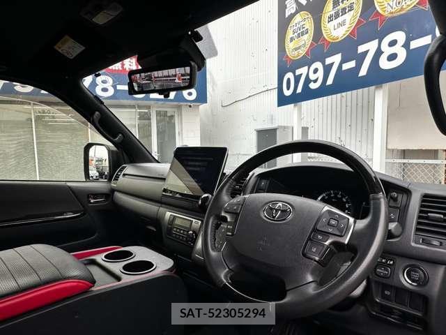 Toyota HIACE VAN 2022-06 8877941-13
