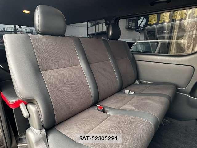 Toyota HIACE VAN 2022-06 8877941-17