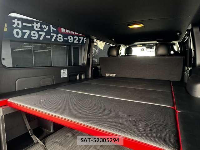 Toyota HIACE VAN 2022-06 8877941-7