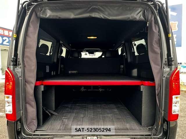 Toyota HIACE VAN 2022-06 8877941-9