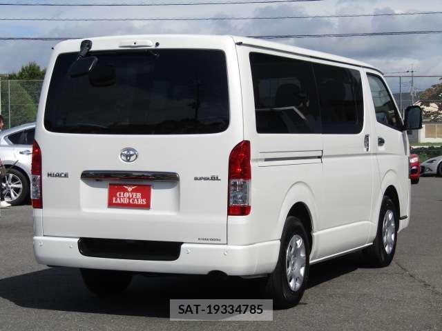 Toyota HIACE VAN 2025-09 8878006-1