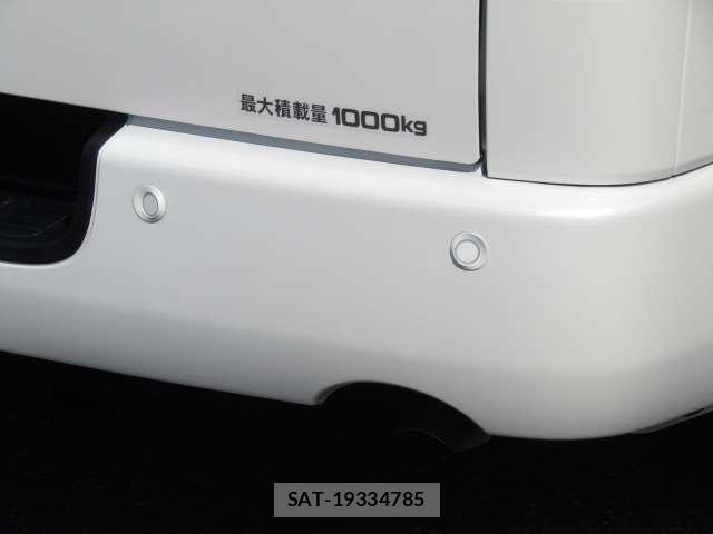 Toyota HIACE VAN 2025-09 8878006-14
