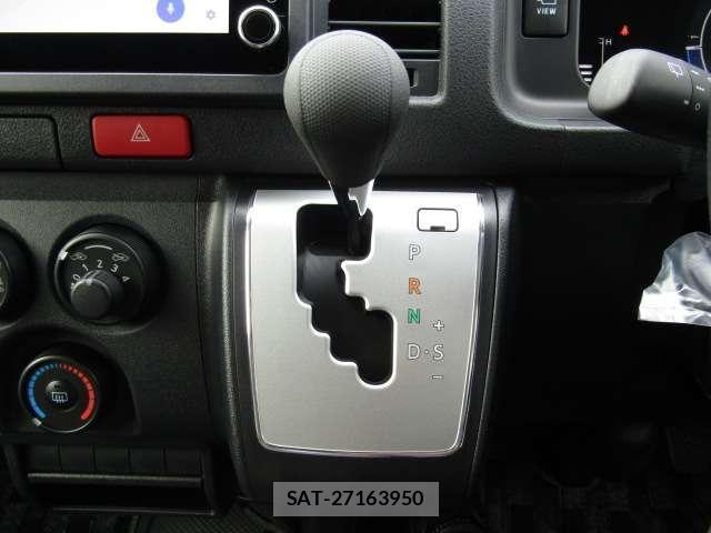 Toyota HIACE VAN 2026-02 8878007-2